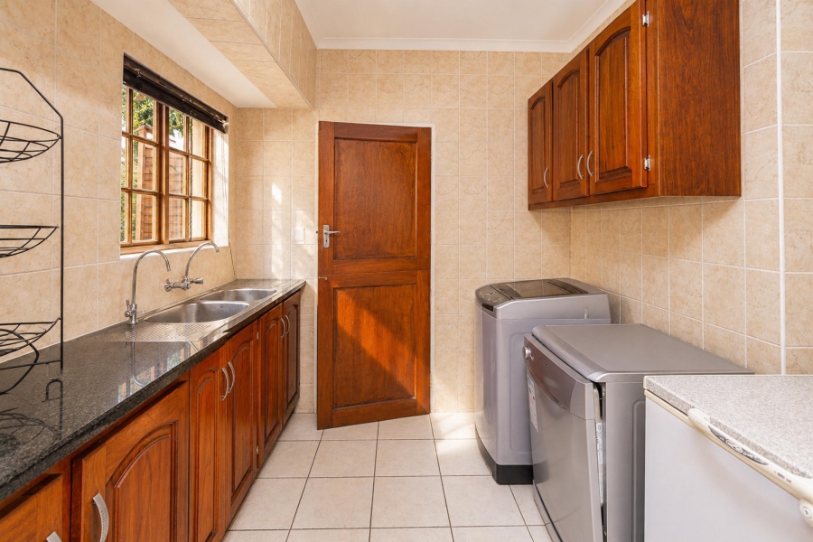 3 Bedroom Property for Sale in Safari Gardens North West